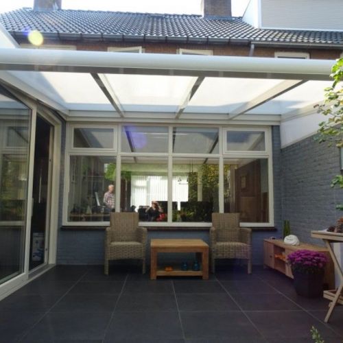 Aluminium veranda bij huis maken